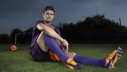 开云体育登录-西甲国家德比之夜，奥亚尔萨瓦尔完成里程碑，当个人传奇融入百年恩怨的星河