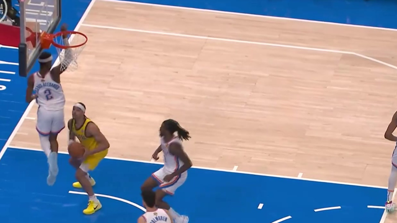 深圳队力克雷霆，西亚卡姆点燃赛场