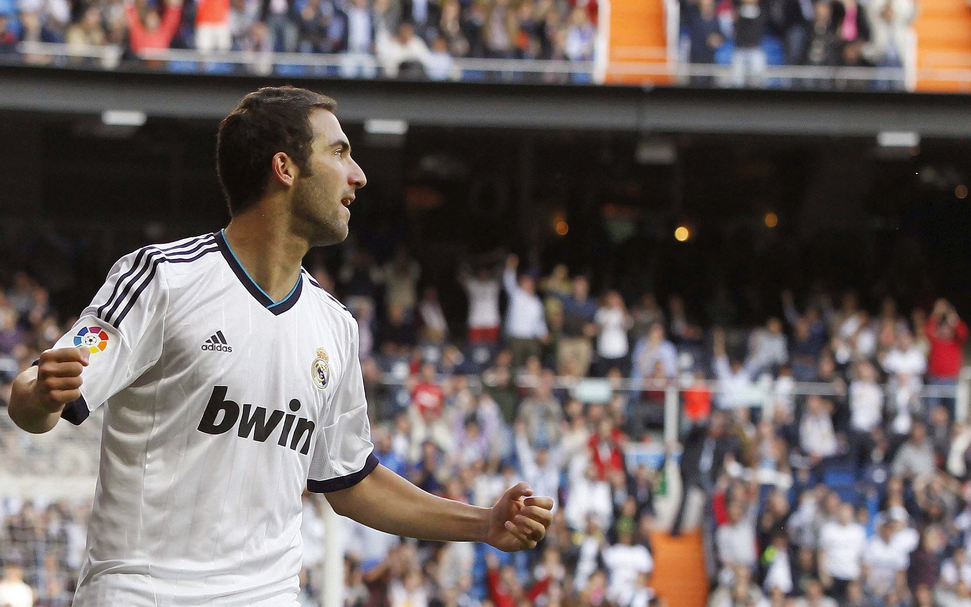 快船踏平上海队,杰伦·格林高光表现背后的篮球全球化真相